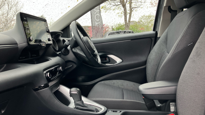 Toyota Yaris 1.5 Hybrid Design 5dr CVT Hybrid Hatchback